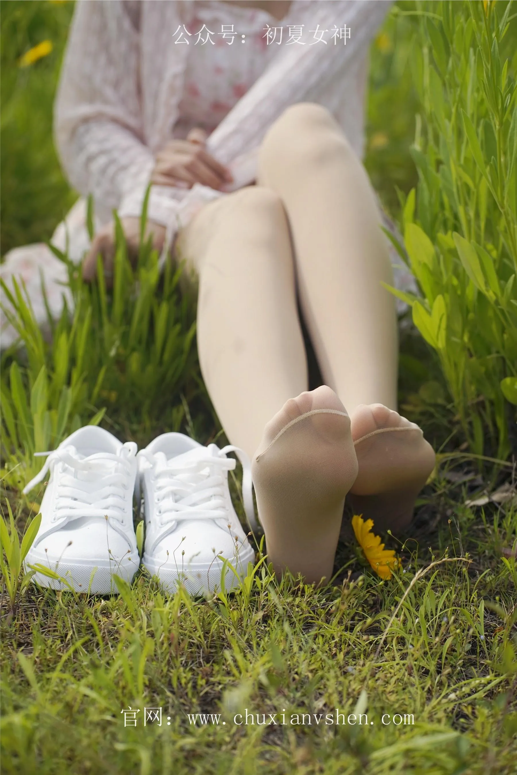 初夏女神 NO.070 依依 邻家女孩-风中少女 [122P]插图